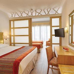 Family Junior Suite Inland View
